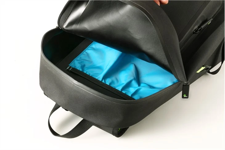 inside pocket for bakcpak